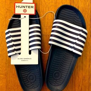 NWT Hunter x Target navy blue slide sandals size 9